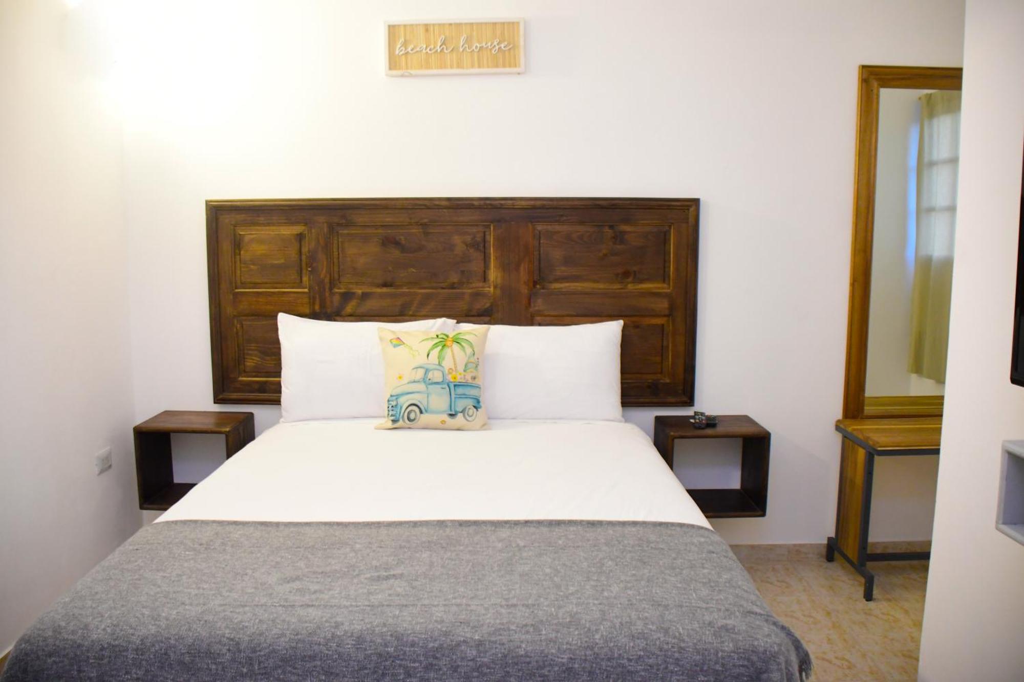 Hostal Marina Samana Εξωτερικό φωτογραφία